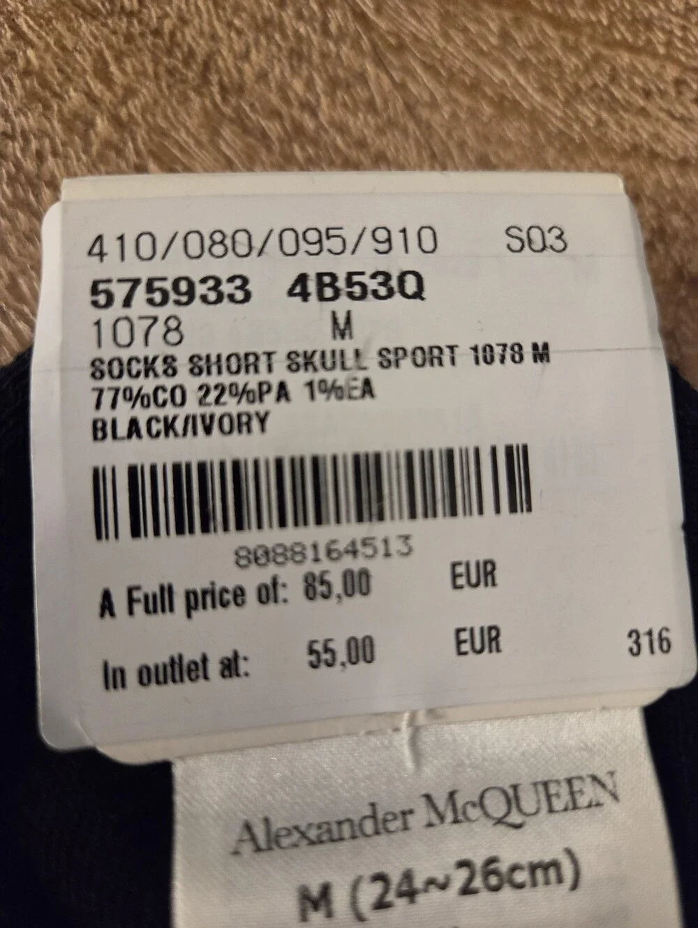 Alexander McQueen NWT Black Crew Socks with White Skull Pattern